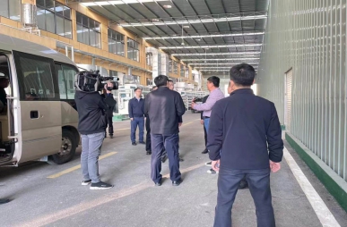 副省長(zhǎng)任珠峰、撫州市市長(zhǎng)高世文及縣委書(shū)記吳宜文